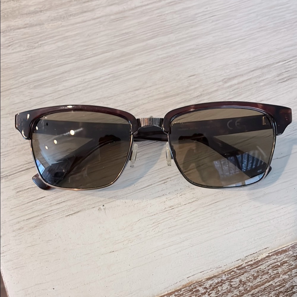 Maui Jim Kawika classic polarized sunglasses Tortoise w/antique gold